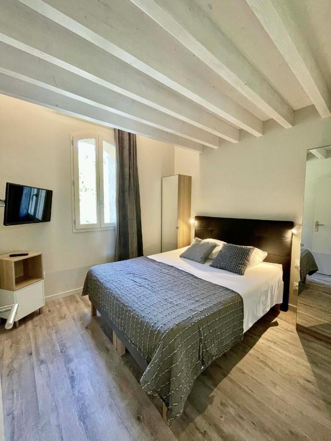 Hotel Estelou Sommières Екстериор снимка