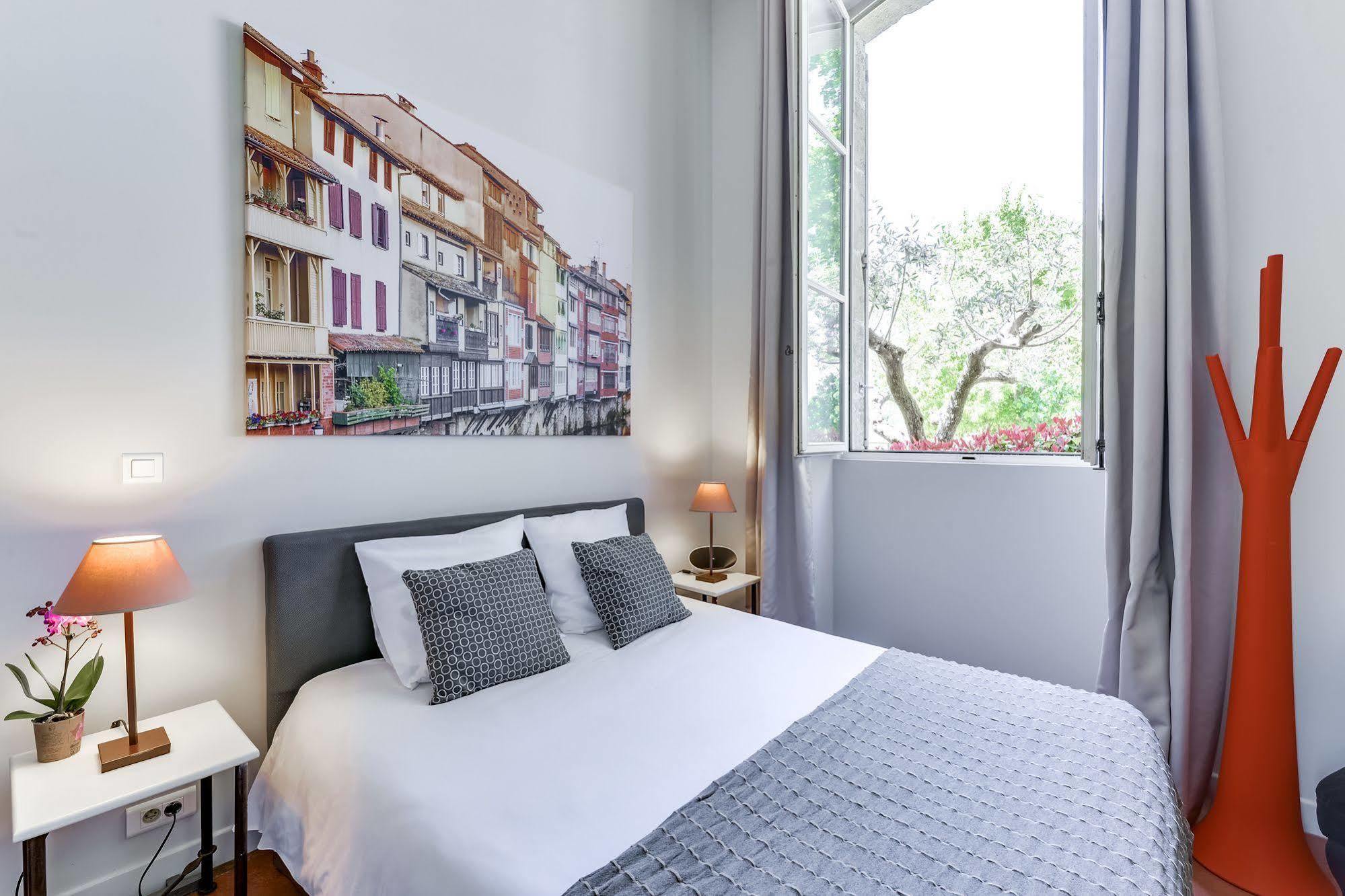 Hotel Estelou Sommières Екстериор снимка