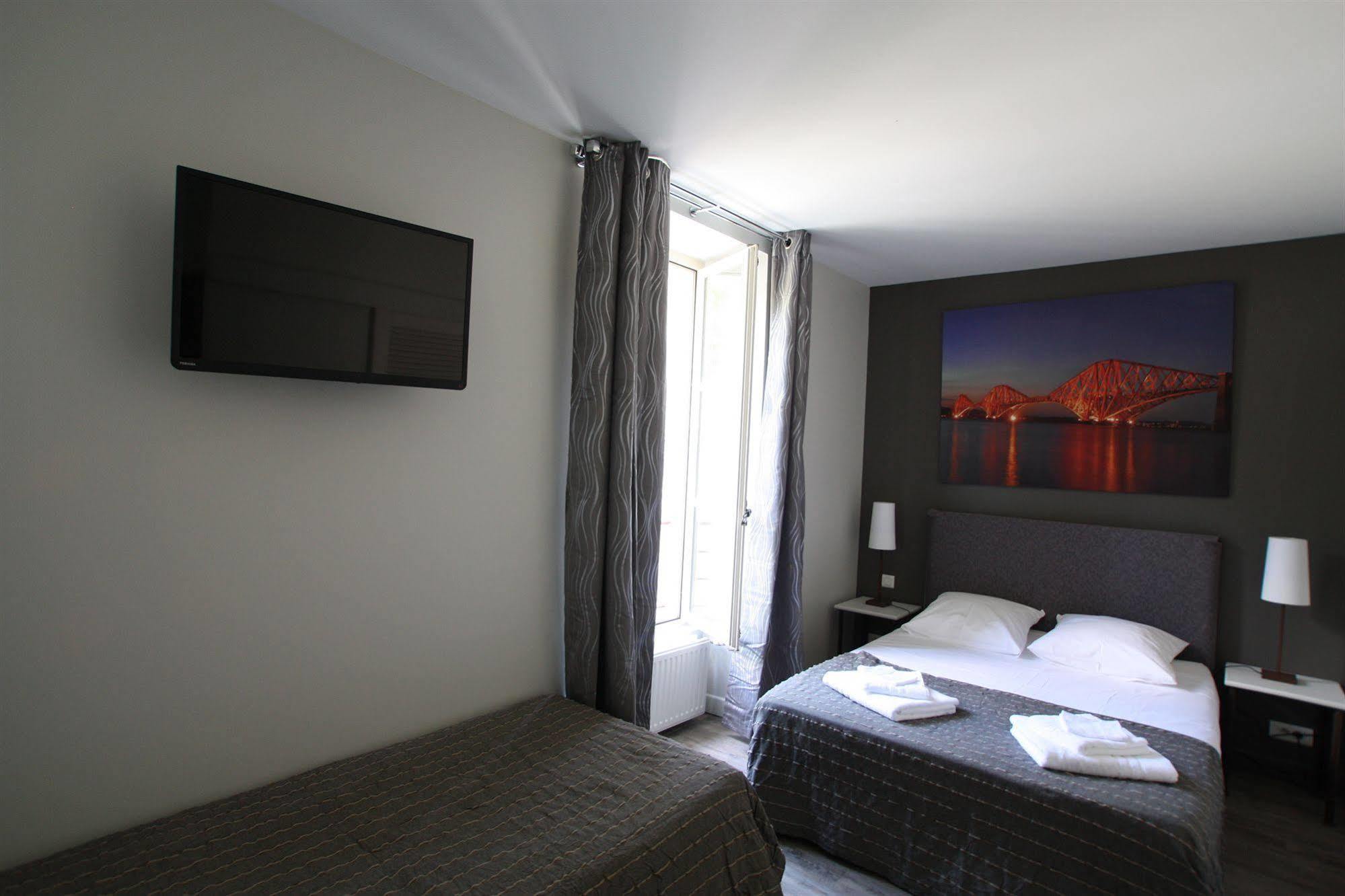 Hotel Estelou Sommières Екстериор снимка